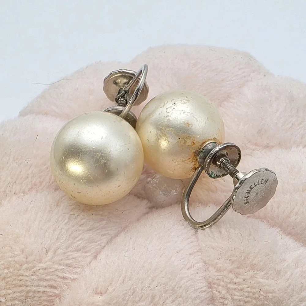 Vintage RICHILIEU Earrings Faux Pearl Screwback Signed White FREE‎ $HIPPING!!